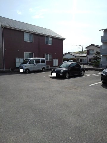 シャルマン天神　Ⅱの駐車場
