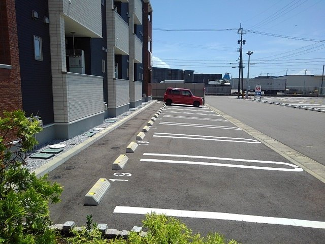 ヴィラポルトの駐車場