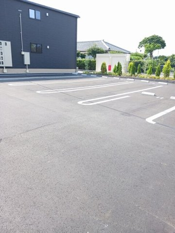 ウェル　アイランドＳ－Ⅱの駐車場
