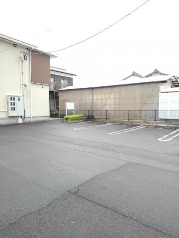 プリムローズの駐車場