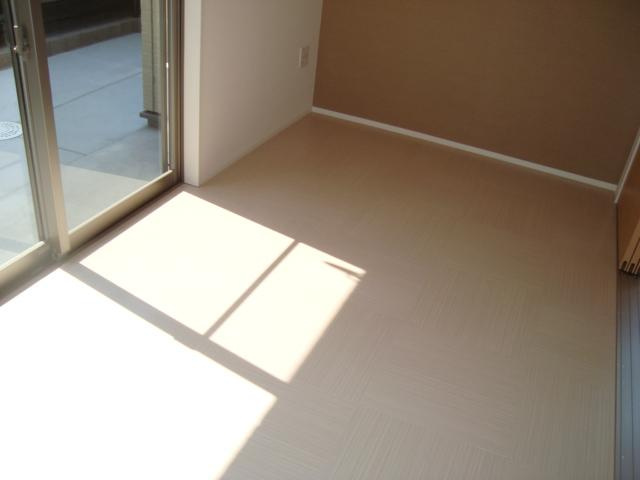 メイプル高洲の内装|洋室