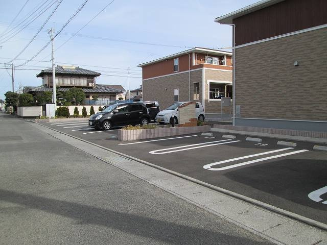 ブリーゼ楓Ⅱ　Ｂの駐車場