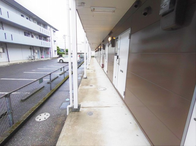 レオパレスエトワールのその他|１F通路