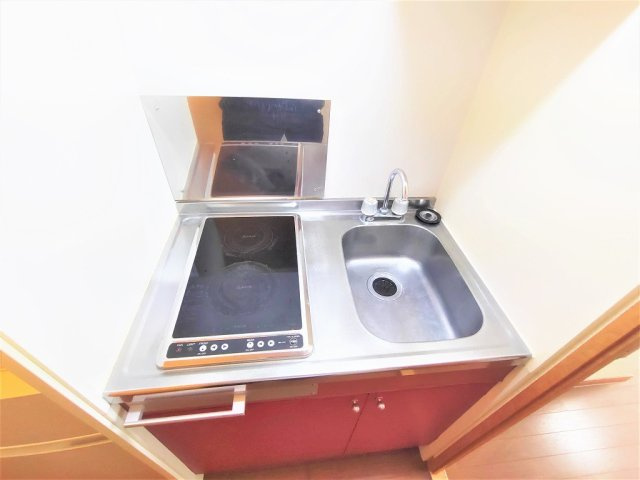 レオパレスエトワールのキッチン|設備仕様は号室により異なる為、現況を優先致します。