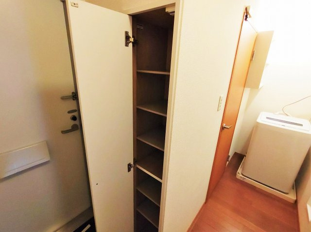 レオパレスＭＯＲＧＥＮ　ＲＯＴの玄関|設備・仕様は号室により異なる為、現況を優先します。