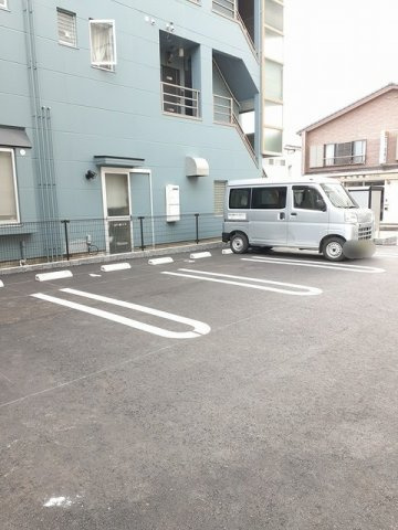 ベル　アルカン　シエルの駐車場