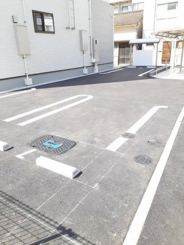 ベル　アルカン　シエルの駐車場