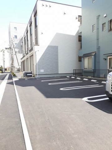 ベル　アルカン　シエルの駐車場