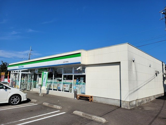 ラ・セゾンの周辺|ファミリーマート佐土原下那珂店まで700m