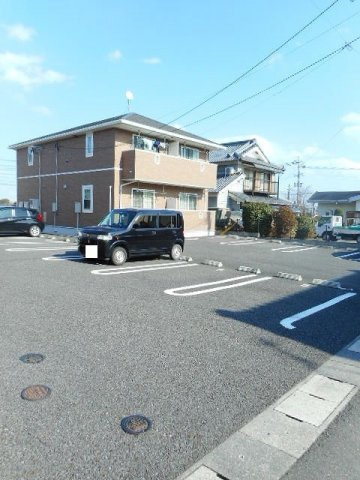 メゾン・オーブ　Ⅲの駐車場