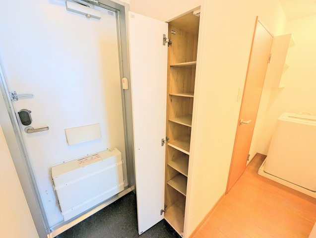 レオパレス源藤の玄関|設備・仕様は号室により異なる為、現況を優先致します。
