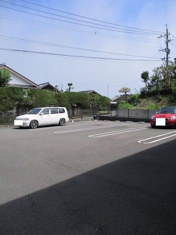 ソレイユの駐車場