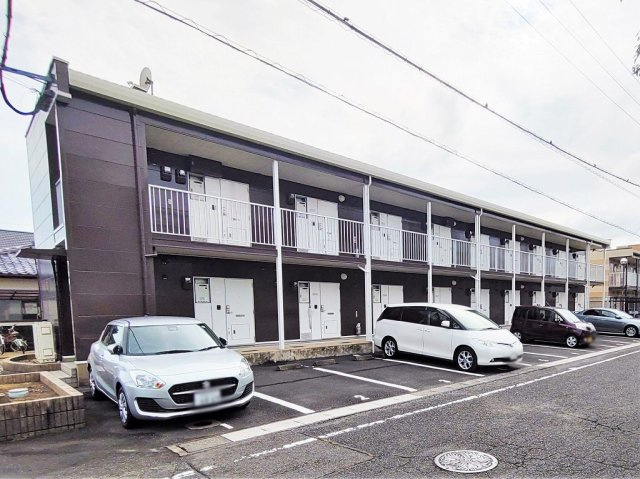 レオパレス若葉の外観