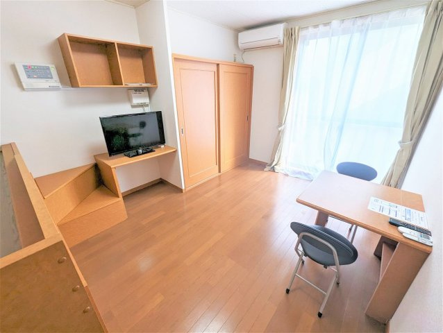 レオパレス若葉の居間・リビング|設備仕様は号室により異なる為、現況を優先致します。