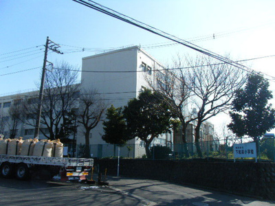 横浜市立下和泉小学校まで500ｍ