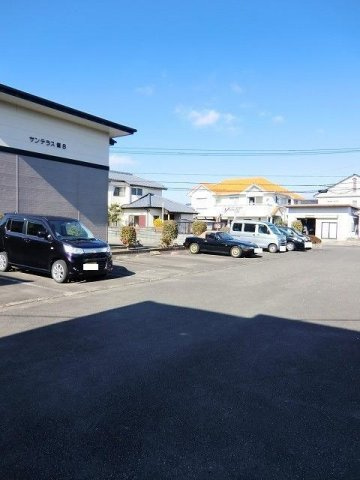 サンテラス窪　Ｂの駐車場