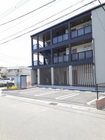 サンモール　鶴島の駐車場
