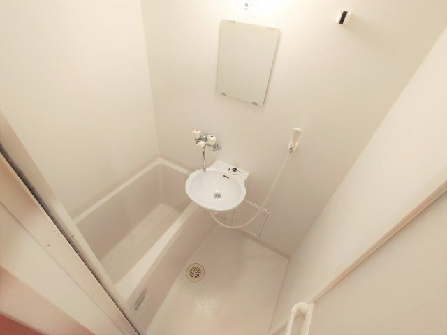 レオパレスサザンの浴室|設備・仕様は号室により異なる為、現況を優先致します。