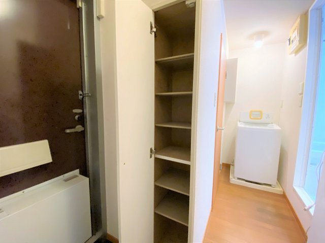 レオパレス源藤Ⅱの玄関|設備・仕様は号室により異なる為、現況を優先致します。