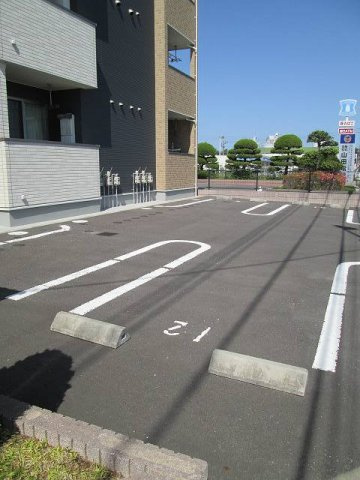 コンフォートの駐車場