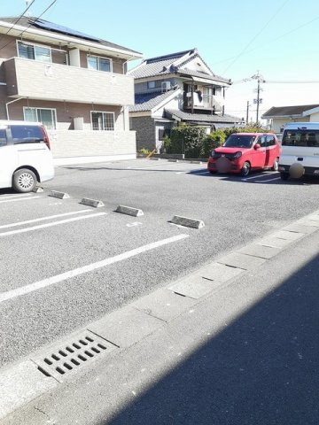 メゾン・オーブ　Ⅲの駐車場