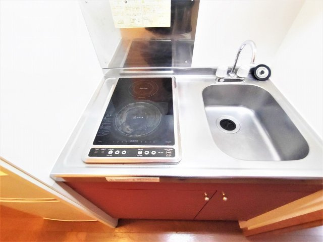 レオパレスＨＯＰＥのキッチン|設備・仕様は号室により異なる為、現況を優先致します。