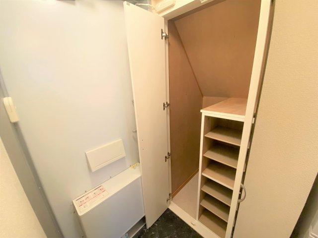 レオパレス佳の玄関|設備・仕様は号室により異なる為、現況を優先致します。