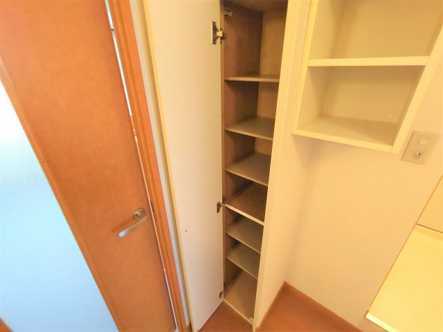 レオパレスＳＴＡＲＥＳの玄関|設備・仕様は号室により異なる為、現況を優先致します。