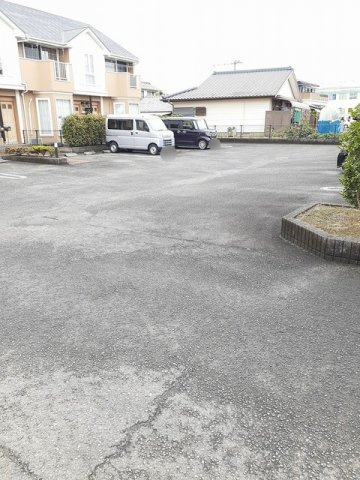 グリーンコート東館　Ｄの駐車場