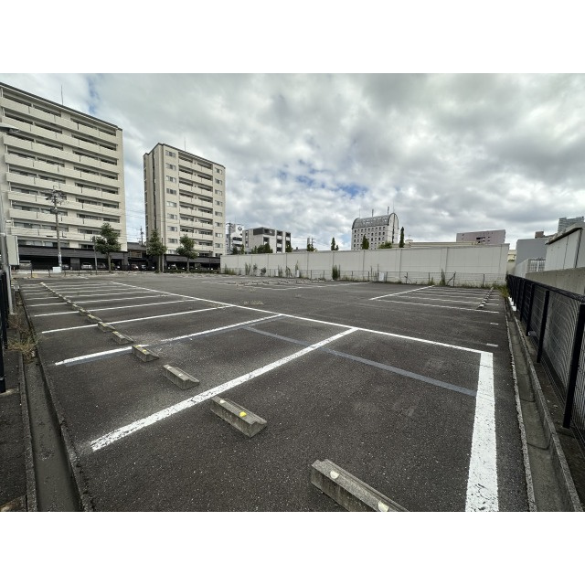 岐阜市香蘭１丁目の駐車場の駐車場