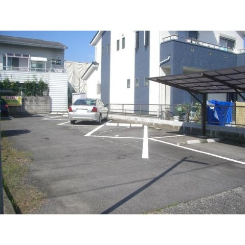 岐阜市加納鉄砲町２丁目の駐車場