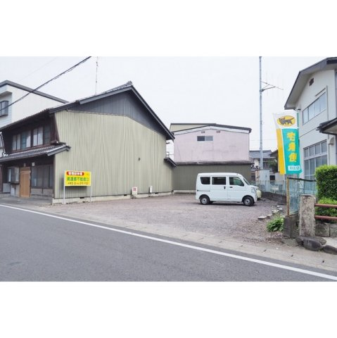 岐阜市領下の駐車場の外観