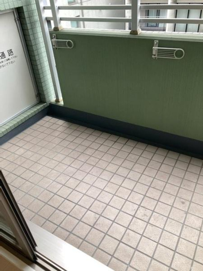【バルコニー】