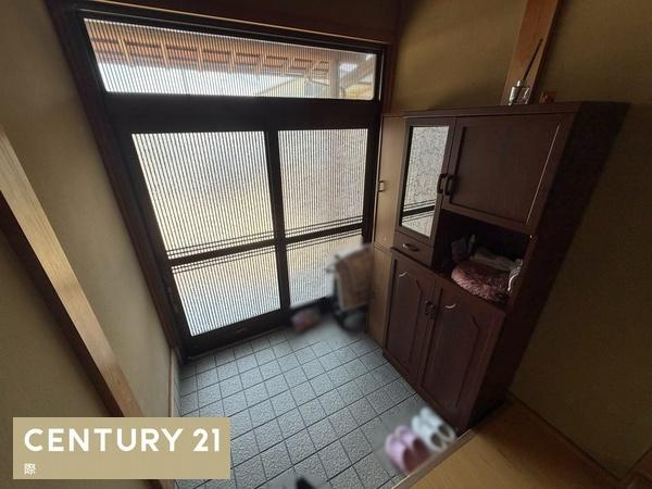 有田川町水尻　中古戸建の玄関
