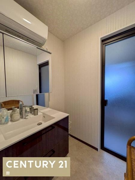 貴志川町井ノ口　中古戸建の独立洗面台