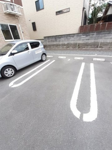 コンシェルジュ颯Ⅱの駐車場