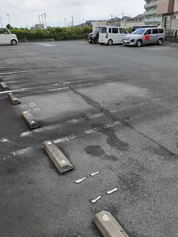 ランドマークけやきⅥ番館の駐車場