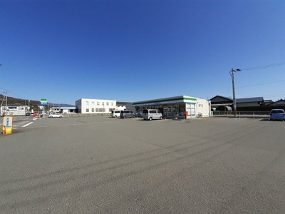【周辺】 | ゴールデン・リリィＣ | ファミリーマート土佐高岡店まで800m