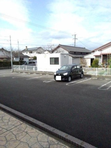 サンセットの駐車場