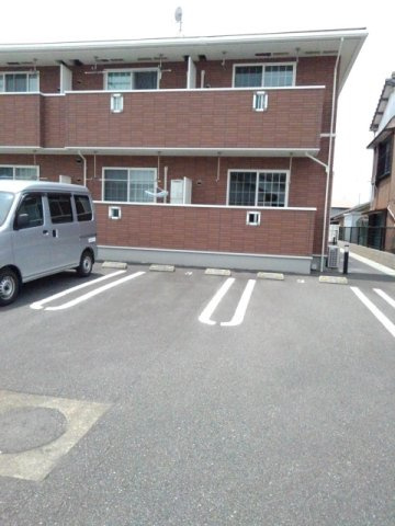 スカイブルー　Ｆの駐車場