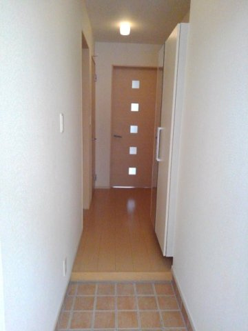 スカイブルー　Ｆの玄関