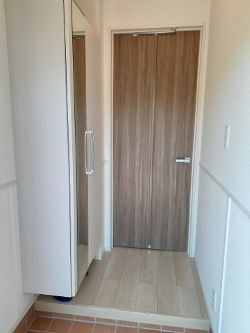 レジデンス　ハイブリッジの玄関
