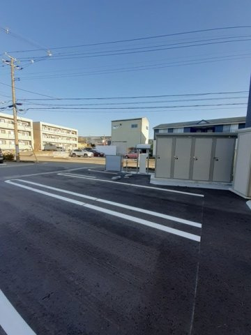 ルシアスの駐車場