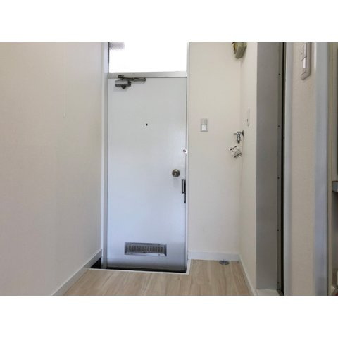 ヴィラ椚田の玄関