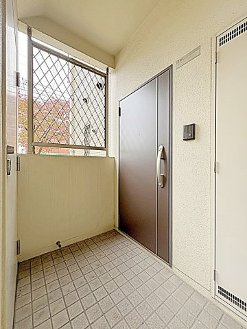 プレステージ金城の玄関