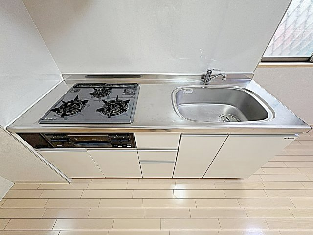 プレステージ金城のキッチン