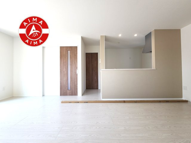 福津市花見の里3丁目第5-2棟（1号棟）の居間・リビング|多くの時間を過すことになるリビングだからこそ、いつも穏やかな空間・解放感が味わえ毎日が充実します。