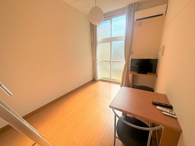 レオパレスＥＬＡＮの居間・リビング|2階タイプのお部屋です。