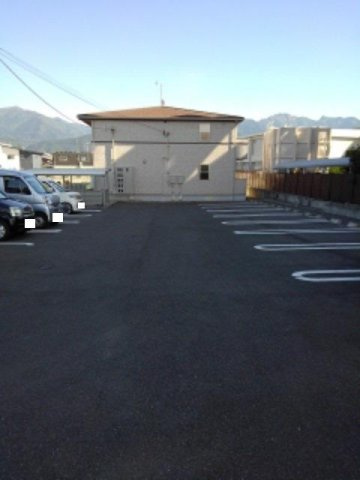 桜の駐車場