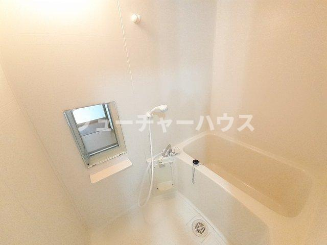 メゾンシャルマンの浴室|コンパクトで使いやすいお風呂です